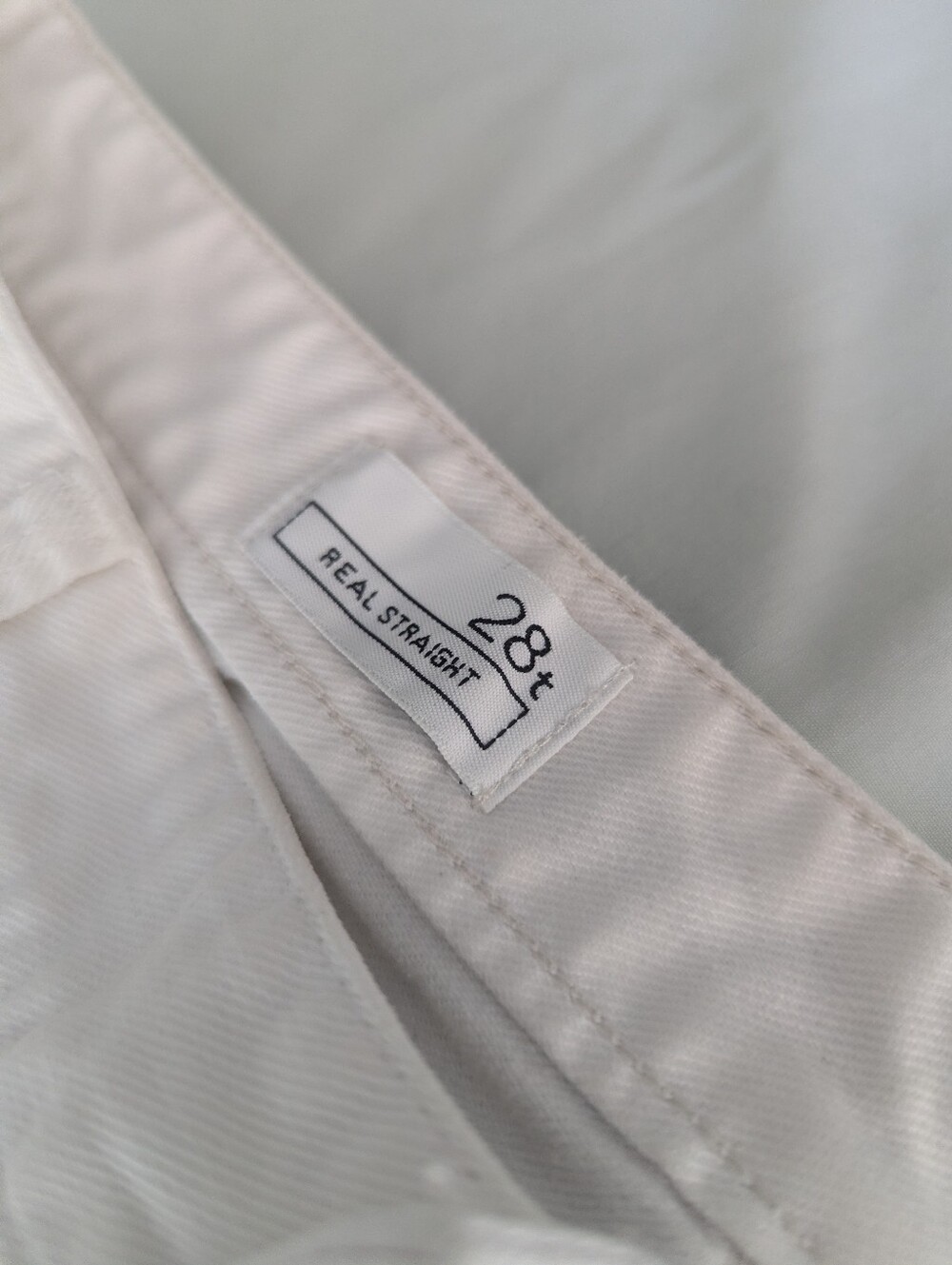 Gap Real Straight White Raw Edge Jeans - Picture 4 of 7
